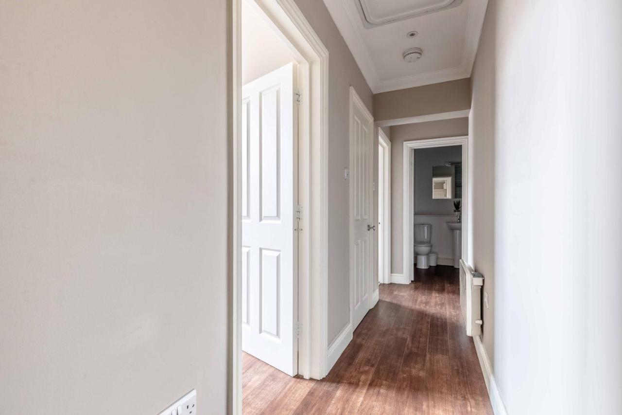 Cosy Central Windsor Apartment & Free Parking! Exterior foto